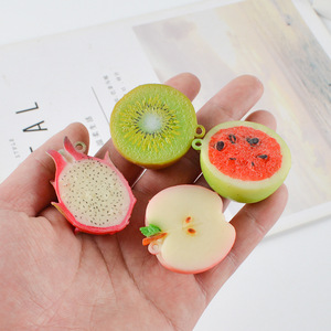Llaveros de PVC con forma de frutas simuladas, adornos para mochilas, accesorios creativos hechos a mano (manzanas, melocotones, fruta del dragón) - Product Image 4