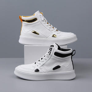 Sneakers da strada da uomo di alta moda in pelle verniciata <span class=keywords><strong>scarpe</strong></span> <span class=keywords><strong>sportive</strong></span> Casual classiche <span class=keywords><strong>eleganti</strong></span> <span class=keywords><strong>scarpe</strong></span> in pizzo antiscivolo - Product Image 3