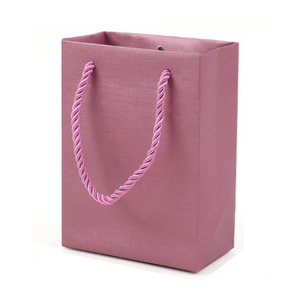 Bolsas de embalaje de joyería de lujo personalizadas Bolsas de papel de compras personalizadas con logotipo Bolsas de regalo personalizadas Embalaje pequeño con textura gruesa - Product Image 5