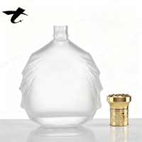 Bouteilles de vin en verre décoratif givré transparent personnalisables avec couvercles sérigraphiés, 700 ml et 500 ml