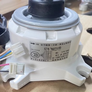 มอเตอร์ภายนอกเครื่องปรับอากาศไฮเซ่นส์ ฮิตาชิ รุ่น SIC-68FV-D851-1R2R 17B29701A/B อะไหล่ไฟฟ้าสำหรับเชิงพาณิชย์ - Product Image 2