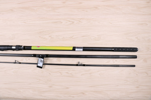4.2m 3 sections haute teneur en carbone <span class=keywords><strong>canne</strong></span> à pêche <span class=keywords><strong>canne</strong></span> à surf <span class=keywords><strong>canne</strong></span> à mer OEM - Product Image 2