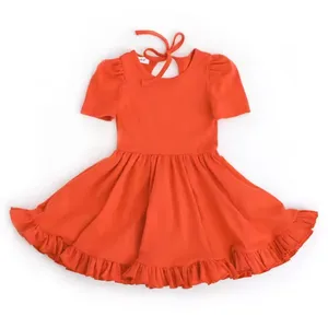 Robe à dos troué en coton biologique pour filles, manches courtes avec ourlet à volants, design de mode classique uni