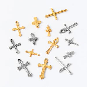 Dije de Cruz Diagonal en Relieve, Chapado en Oro de 18k PVD, Varios Estilos Clásicos, Accesorio Religioso para Hacer Collares - Product Image 3