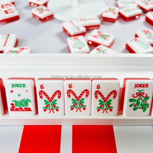 Set di Mahjong Americano di Lusso Rosso Natalizio, 160 Pezzi in Acrilico Intagliato, 'Holly Jolly' per Serate di Gioco Festive, Regalo per le Feste - Product Image 3