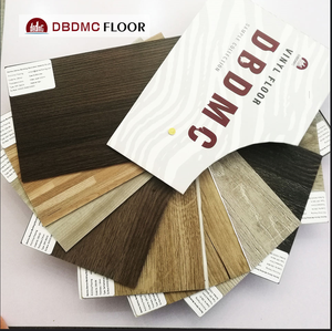 Dalles de sol en <span class=keywords><strong>vinyle</strong></span> SPC LVT à clipser, antidérapantes, aspect bois, PVC, pour décoration intérieure, solution de design graphique, directement de l'usine, Piso Spc - Product Image 2