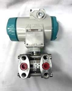 Sensor Industrial Diferencial de Alta Precisión Serie Sitrans P, Salida Inteligente de 4-20 mA, DP 7MF4434-1CA22-1AC7-Z - Product Image 1