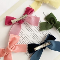 Vente en gros de haute qualité enfants filles accessoires de cheveux pince en métal nœud papillon pinces à cheveux en velours