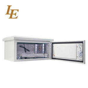 Armoire extérieure de 19 pouces 6U, profondeur 450 mm, avec 2 ventilateurs, RAL7035SN, largeur 600 mm, boîtier métallique étanche IP65 - Product Image 2