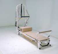 Reformer avec demi-tournebroche certifié CE en aluminium blanc, kit d'accessoires complet pour studio de Pilates professionnel