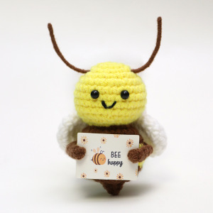 Muñeco de Abeja Tejido a Mano de Lana, Adorable y Popular, Tarjeta de Felicitación con Diseño de Abeja y Flor, Decoración de Lana Acrílica Tejida - Product Image 3
