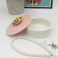 Nordique Style Couleur Rose Logo Personnalisé Boîtes à Bijoux Artisanat À La Main Bague En Céramique Collier Conteneur Fleur Bijoux Boîte De Rangement