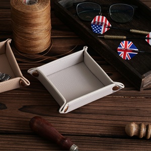 Bandejas de Almacenamiento Personalizables de Cuero Sintético Grabables con Láser, 6x6 Pulgadas, Bandejas de Cuero Sintético Personalizadas en Blanco, Mini Bandejas de Almacenamiento - Product Image 1