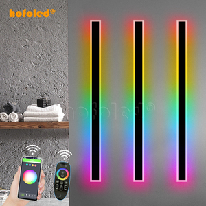 Hofoled RGBW TUYA WiFi <span class=keywords><strong>LED</strong></span> muro luce IP65 casa giardino colore cambiamento RGB all'aperto Smart applique con Alexa Google Music