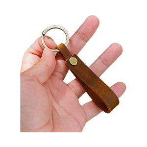 High-End Genuine Cowhide Leather Keychain Casual Metal Pendant for Men and Women Car Keychain Gift