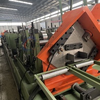 Machine de formage à froid entièrement automatique pour profilés C de 80-300 mm, robuste, à changement automatique et réglage rapide pour la fabrication d'acier