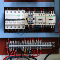 Fraiseuse verticale SGSK 4H, déplacement de table 780 mm, vitesse 45-1350 tr/min, charge de table 800 kg pour un fraisage haute efficacité