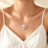 Collier délicat en forme de cœur, patte de chien et os, étanche, inaltérable, personnalisable avec gravure, cadeau souvenir pour maman de chien