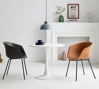 Chaise de salle à manger moderne de luxe en plastique réglable en hauteur, légère et entièrement en plastique, pour restaurant et usage commercial