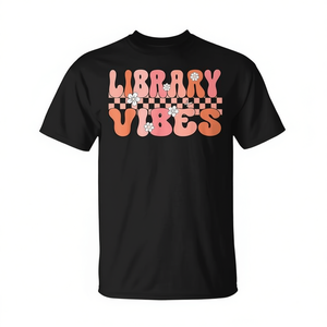 Camiseta Retro Library Vibes para mujer, color negro, cuello redondo, manga corta, impresión digital, regreso a la escuela, graduación - Product Image 2