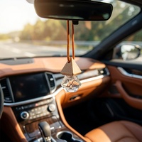 Diffuseur d'huiles essentielles Landy pour voiture, avec bouchon en bois, en forme de pyramide ou de cube, couvercle de flacon de parfum, logo personnalisé, vente en gros