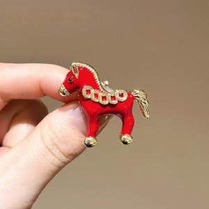 Broche Cheval 2026 Rétro en Alliage avec Strass en Cristal et Placage Or et Argent pour Mariage, Fiançailles, Fête, Cadeau Unisexe - Product Image 2