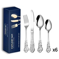 Ensemble de couverts en acier inoxydable 24 pièces Royal Court, couteaux à steak, fourchettes, cuillères, design minimaliste moderne, boîte cadeau bleue