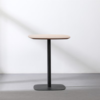 Table à manger carrée en bois naturel MDF moderne et élégante, prix direct usine Chine, vente en gros, idéale pour les petits espaces