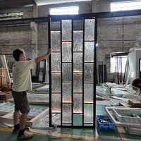 Cloison en verre trempé à texture aquatique rétroéclairée par LED personnalisée, cadre en métal noir, écran décoratif minimaliste de luxe léger, étanche