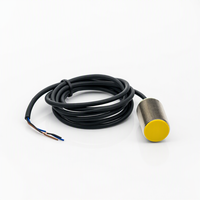 Capteur de détection de métaux inductif 10 mm 300 Hz DC 10-30 V IP67 NPN PNP pour système de convoyeur