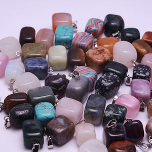 Kalung Liontin Batu Kristal Alami Mentah Bentuk Acak Grosir, Ukuran Kecil Mini, Batu Kuarsa Mentah untuk Penyembuhan - Product Image 2