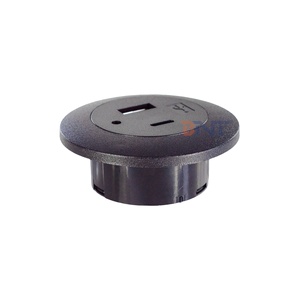 Toma de Corriente Empotrada de Plástico para Mesa con 2 Puertos de Carga USB-A y 1 Puerto USB-C, Clasificación IP44, Corriente de 16A - Product Image 2