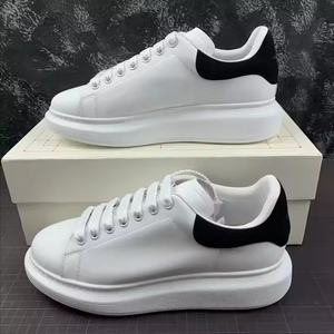 Zapatos Deportivos Casuales Unisex de Diseño Moderno y Lujo, Zapatillas Clásicas de Cuero Genuino de Alta Calidad para Hombre - Product Image 1