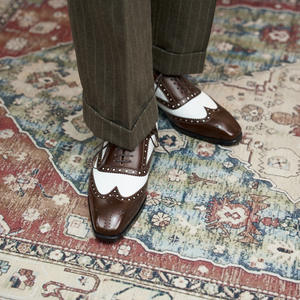 Lacets de chaussures formels haut de gamme personnalisés avec gravure et fonction antidérapante améliorée pour chaussures d'affaires pour hommes - Product Image 4