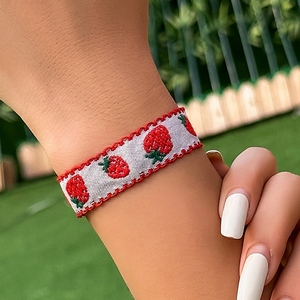 XR-42 Có Thể Điều Chỉnh Sáp Chuỗi Bện Dệt Tay Đồ Trang Sức Phụ Nữ Làm Bằng Tay Bông Và Lanh Đơn Giản Vải Trái Cây Dâu Tây Vòng Đeo Tay - Product Image 1