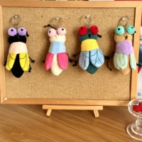 Porte-clés insecte en peluche délicat, pendentif de sac tendance, magnifique souvenir pour la famille, les amis et les enfants