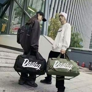 Bolsa de lona redonda LILALILA en tela de algodón, estilo casual, con asa única, bolsa de viaje con cierre de cremallera y personalizable. - Product Image 2