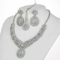 Luxe Cristal Banquet Robe Accessoires 3PCS Ensemble Bijoux pour Femmes Zircon Collier Boucles D'oreilles Bracelet Bijoux Cadeau