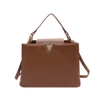 Sacs à main de luxe pour femmes, de haute qualité, avec décoration en forme de V, grande capacité, sacs à main de créateurs, logo personnalisé, sacs à bandoulière, sacs fourre-tout