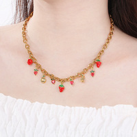 Kalen creativo fruta fresca serie tridimensional rojo fresa colgante collar de acero inoxidable joyería fina al por mayor