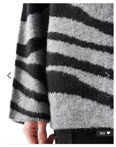 2025 <span class=keywords><strong>zèbre</strong></span> imprimé pulls surdimensionnés décontracté pull femme française personnalisé - Product Image 4