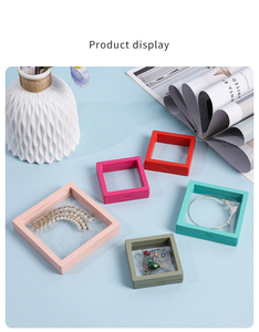 Vente en gros de <span class=keywords><strong>suspension</strong></span> en plastique PE anti-oxydation boîte de présentation de collier boucles d'oreilles bague emballage design poignée ruban papier carton - Product Image 6