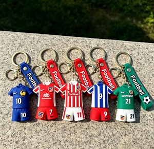 Llavero de silicona con diseño de camiseta de fútbol de la selección nacional 2026, sin BPA, recuerdo para aficionados al fútbol, colgante para bolso y regalo al por mayor - Product Image 4
