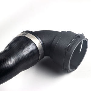 Pièces automobiles Tuyau d'eau de voiture 17127564480 Tuyaux de réservoir d'eau pour BWM 3 'E82 E92 E91 E93 335i 335xi 1' E88 <span class=keywords><strong>Z4</strong></span> E89 <span class=keywords><strong>35is</strong></span> - Product Image 4