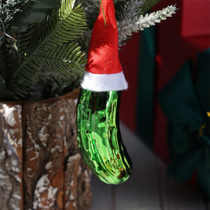 Adorno Navideño Colgante de Cristal Hecho a Mano con Forma de Pepino, Adorno Festivo de Cristal para Decoración del Árbol de Navidad - Product Image 1