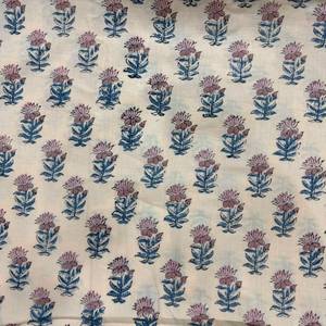 Tissu en coton imprimé à la main - Respirant et léger, beige avec motif floral Booti bleu lavande et bleu ardoise - Product Image 3