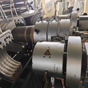 Línea <span class=keywords><strong>de</strong></span> Producción <span class=keywords><strong>de</strong></span> Tuberías Corrugadas <span class=keywords><strong>de</strong></span> Doble Pared <span class=keywords><strong>de</strong></span> HDPE PP PA <span class=keywords><strong>de</strong></span> 315 <span class=keywords><strong>mm</strong></span> TONGSAN, <span class=keywords><strong>Precio</strong></span> <span class=keywords><strong>de</strong></span> la Máquina <span class=keywords><strong>de</strong></span> Tuberías <span class=keywords><strong>de</strong></span> Alcantarillado DWC - Product Image 6