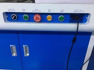 Posicionamiento preciso y dispensación rápida de varios adhesivos termosensibles con máquina dispensadora visual completamente automática - Product Image 2