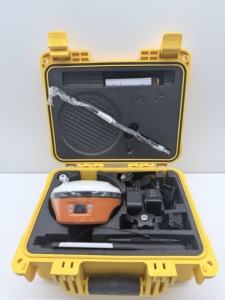 อุปกรณ์สำรวจ GNSS RTK ความแม่นยำสูง 1520 ช่องสัญญาณ Qianxun Q700 RTK GNSS IP67 หน่วยความจำ 8GB รองรับ 4G/WiFi/บลูทูธ - Product Image 2