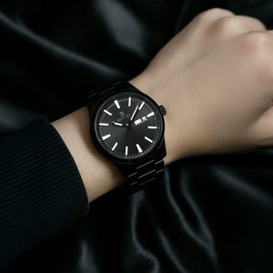 Reloj de pulsera inspirado en moissanita con función de cuarzo de doble calendario refinado con una construcción elegante - Product Image 5